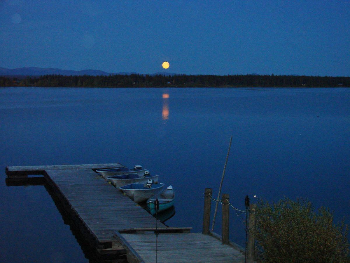Eagle'S Nest Resort Anahim Lake Exteriör bild