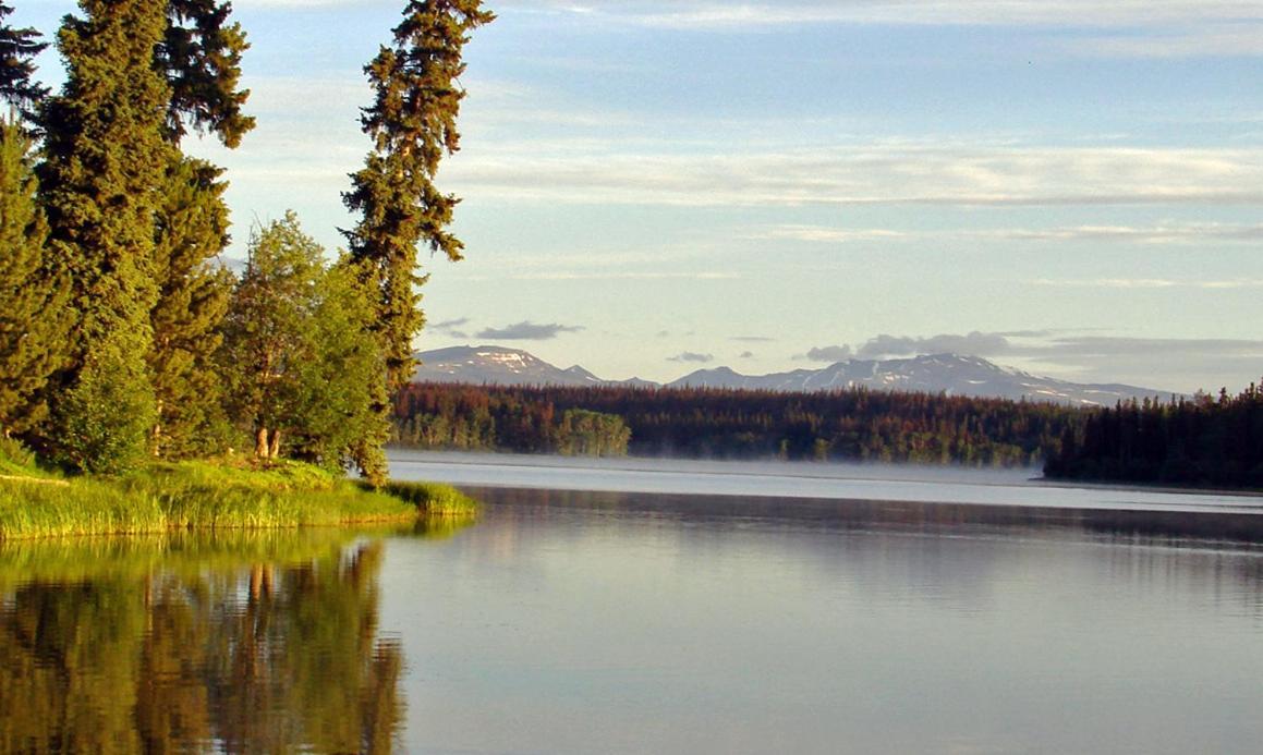 Eagle'S Nest Resort Anahim Lake Exteriör bild